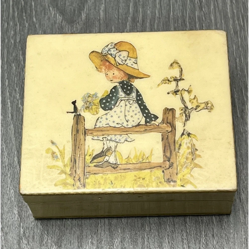 Vintage Style Decorative Trinket Box Hinged Lid Country Girl‎ Holly Hobbie